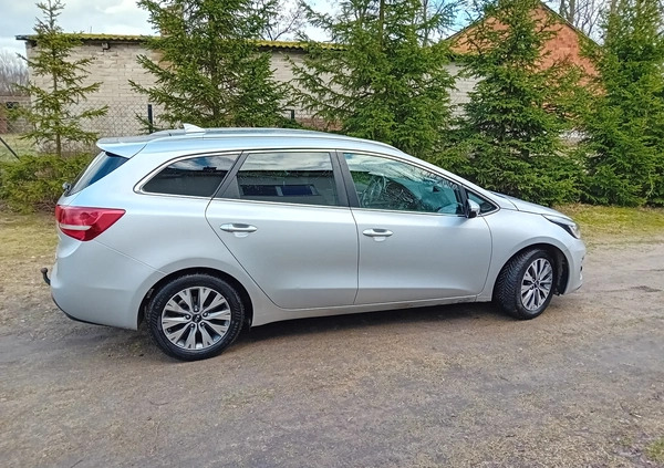 Kia Ceed cena 33900 przebieg: 242200, rok produkcji 2017 z Ziębice małe 667